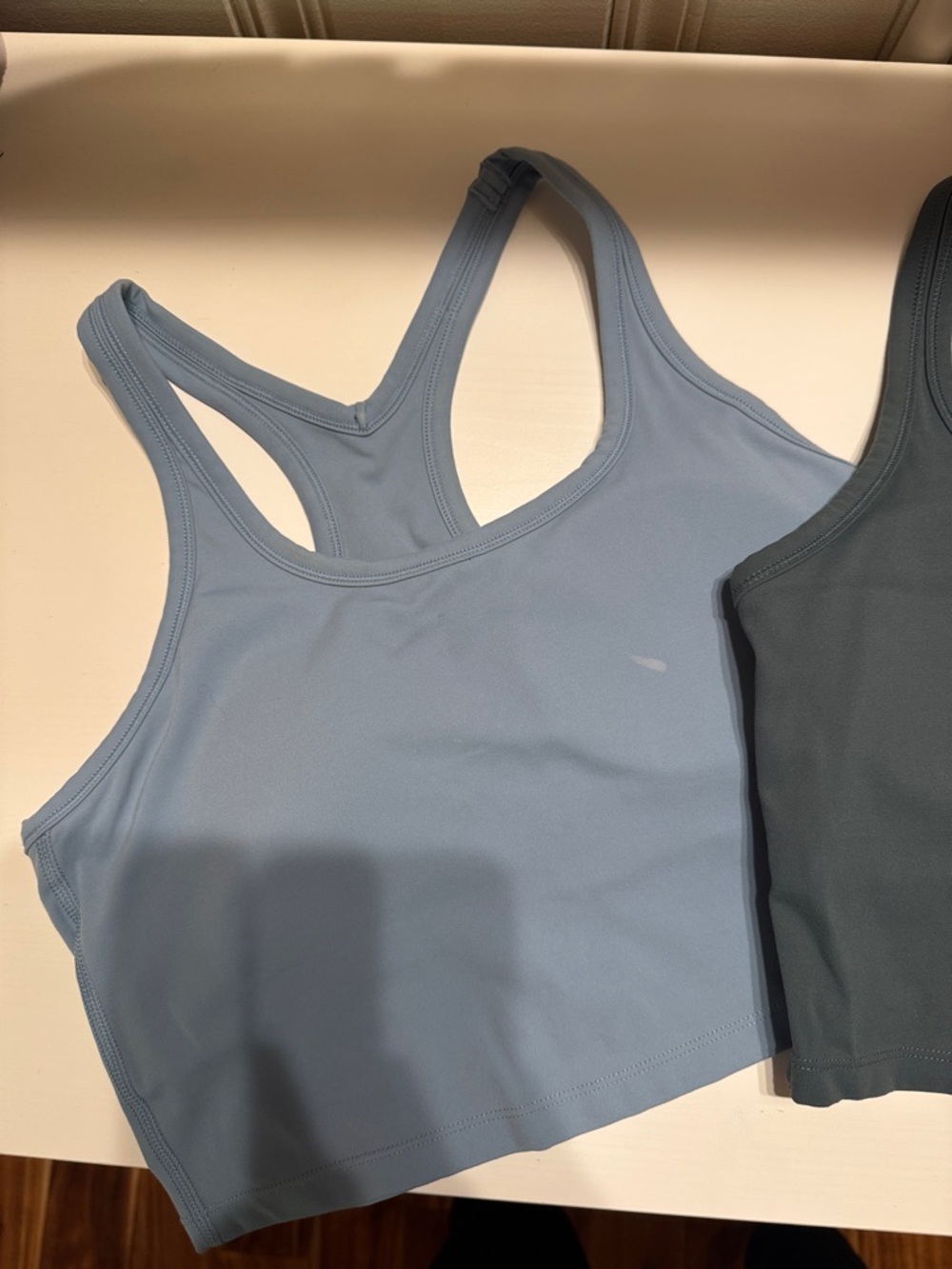 Cropped Tank top bundle - Picture 2 of 5
